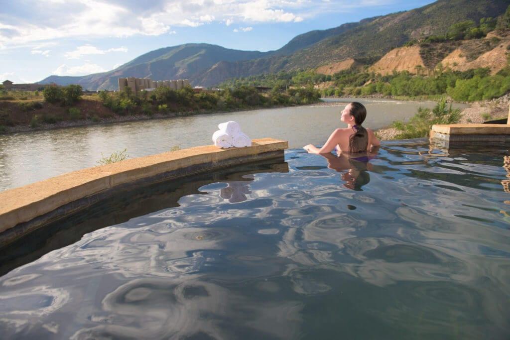 ($9) The Single Hot Springs Subscription Box - 4 oz Single Bath